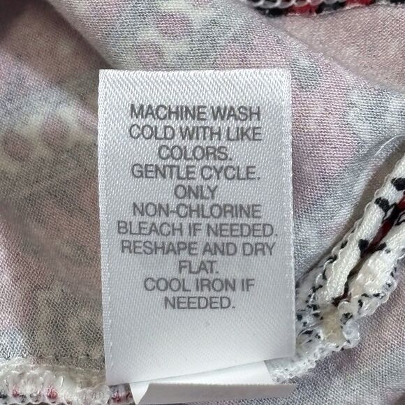 J. Jill Wearever Boxy Top Red White Black Floral Small Petite SP Casual Office - Picture 10 of 10